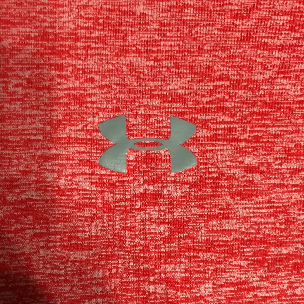 Under Armour TShirt - Picture 2 of 7